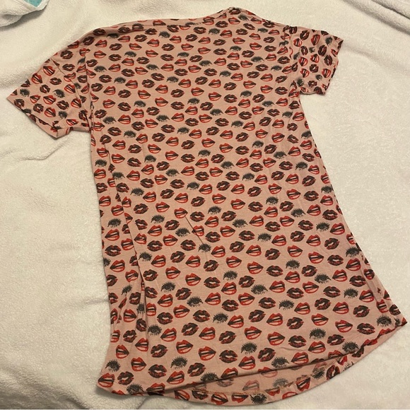 Aeropostale Pink Sleep Shirt, Small - Item 0036 - Picture 7 of 7